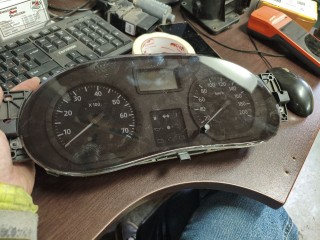 щиток приборов (приборная панель) Renault Logan 1 поколение (2004 - 2009), 216720407, R8200377202