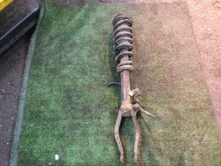 стойка передняя левая Mazda 6 1 поколение [рестайлинг] (2005 - 2008), 2.0 л., бензин, МКПП, седан