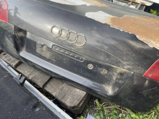 крышка багажника (дверь 3-5) Audi A4 B7 (2004 - 2009), 2.0 л., BLB, дизель, вариатор, седан, правый руль