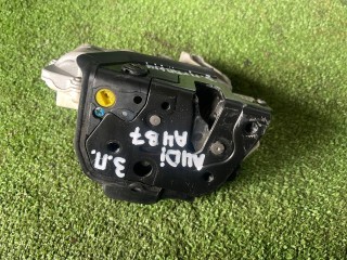 замок двери задней правой Audi A4 B7 (2004 - 2009), 2.0 л., BLB, дизель, вариатор, седан, правый руль