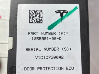 Блок управления ультразвуком задней двери Model X 1055891-00-D Tesla Model X 1 поколение 2017, 1055891-00-D