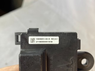 блок управления (другие) Tesla Model S 1 поколение [рестайлинг] 2020, 1069651-00-D