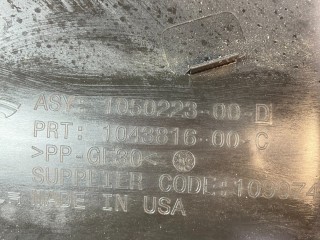 воздуховод (дефлектор) радиатора Tesla Model X 1 поколение 2018, 104381600C