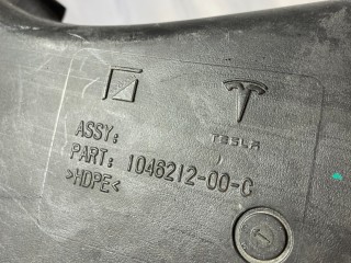 воздуховод (дефлектор) радиатора Tesla Model X 1 поколение 2019, 1046212-00-C