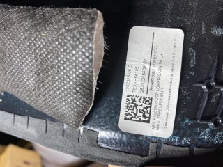 молдинг двери задней левой Tesla Model X 1 поколение 2020, 1052333-06-G