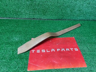 накладка двери (крышки) багажника Tesla Model X 1 поколение 2018, 1035788-23-C