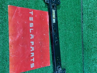 распорка стоек Tesla Model 3 1 поколение 2018, 1075043-E