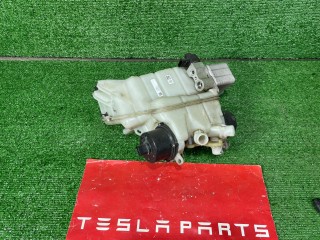бачок расширительный Tesla Model 3 1 поколение 2019, 1088248-00-D, 1101469-00-A, 1097015-98-J, 1097016-00-D, 1077617-00-D