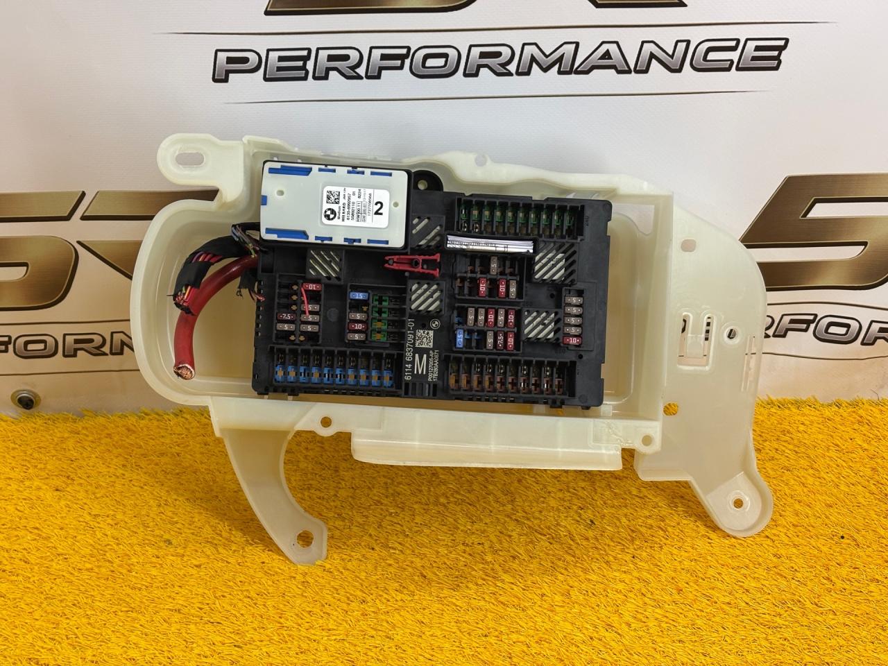 блок предохранителей BMW 5 серия G30/G31 G30 2018, 2.0 л., B48 B20 B, бензин, АКПП, 475, седан, задний привод, правый руль, 61146837091, 61356992957, 6837091, 6992957 - фото №1