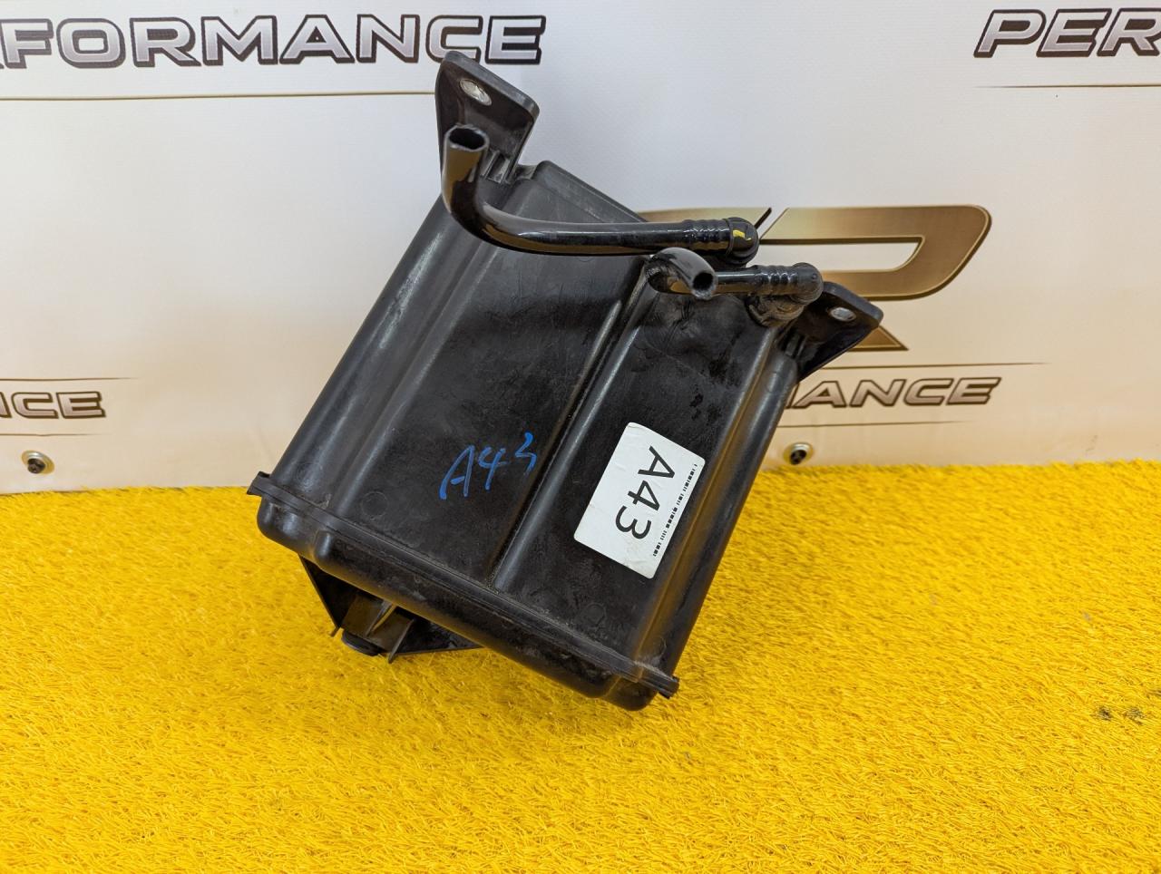 адсорбер Porsche Panamera 970 2011, 4.8 л., M 48.40, бензин, АКПП, c9z (basaltschwarz), лифтбэк, полный привод, правый руль, 97020122100, 970201221 - фото №1