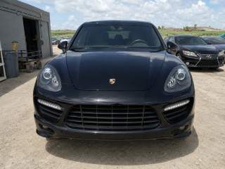 Porsche Cayenne GTS 958