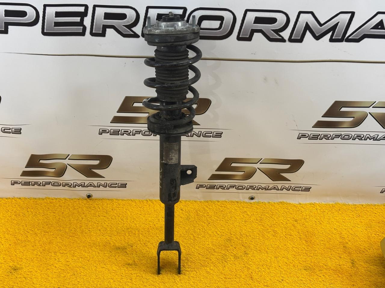 амортизатор передний правый Alfa Romeo Giulia 2 поколение 952 2017, 2.0 л., бензин, АКПП, rosso red, седан, задний привод, правый руль, 50547064 - фото №1