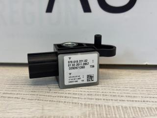 датчик удара Porsche Panamera 970 2011, 4.8 л., M 48.40, бензин, АКПП, c9z (basaltschwarz), лифтбэк, полный привод, правый руль, 970618221