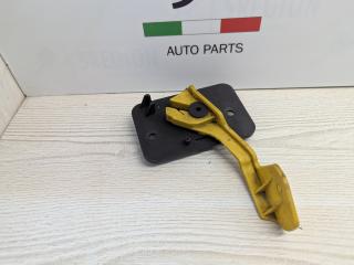 захватный крюк капота Alfa Romeo Stelvio 1 поколение 949 2019, 2.0 л., бензин, АКПП, montecarlo blue, внедорожник 5 дв., полный привод, правый руль, 50541073