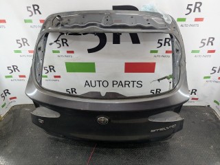 крышка багажника (дверь 3-5) Alfa Romeo Stelvio 1 поколение 949 2018, 2.0 л., бензин, АКПП, vesuvio gray metallic, внедорожник 5 дв., полный привод, правый руль