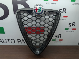 решетка радиатора Alfa Romeo Stelvio 1 поколение 949 2019, 2.2 л., дизель, АКПП, внедорожник 5 дв., полный привод, правый руль, 156108638