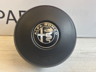 подушка безопасности водителя Alfa Romeo Giulia 2 поколение [рестайлинг] 952 2021, 2.9 л., бензин, АКПП, blue misano, седан, задний привод, правый руль, 156145284