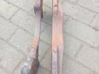 скоба суппорта Mercedes-Benz Axor 1 поколение (2001 - 2004)