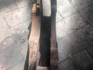 скоба суппорта Scania 4-Series