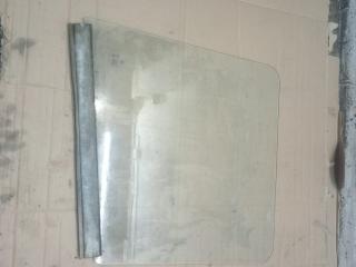 стекло (иные) Mercedes-Benz 1117