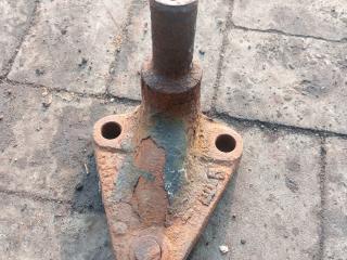 кронштейн (крепление) Mercedes-Benz, 9873230568