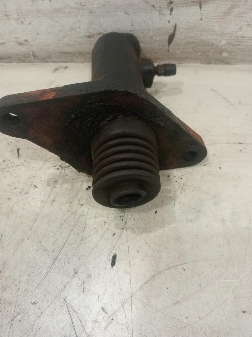 цилиндр сцепления рабочий Mercedes-Benz 4x2 - фото №1