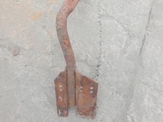 крепление ( кронштейн ) крыла IVECO