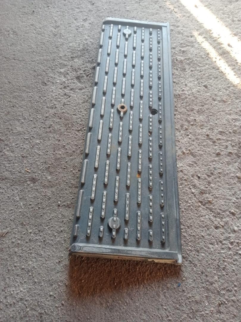 подножка Renault, 5000938579 - фото №1