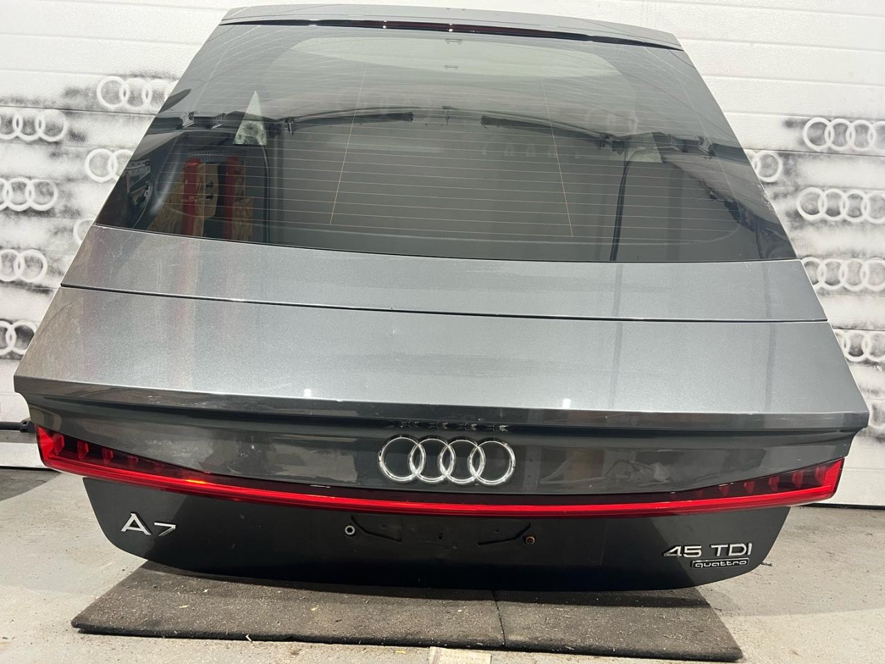 фонарь крышки багажника правый Audi A7 4K C8 2019, 3.0 л., дизель, АКПП, лифтбэк, 4K8945095B - фото №1