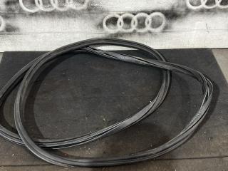 уплотнитель двери Bentley Bentayga 1 поколение [рестайлинг] 4V1 2022, 3.0 л., бензин, АКПП, внедорожник 5 дв., 36A831721