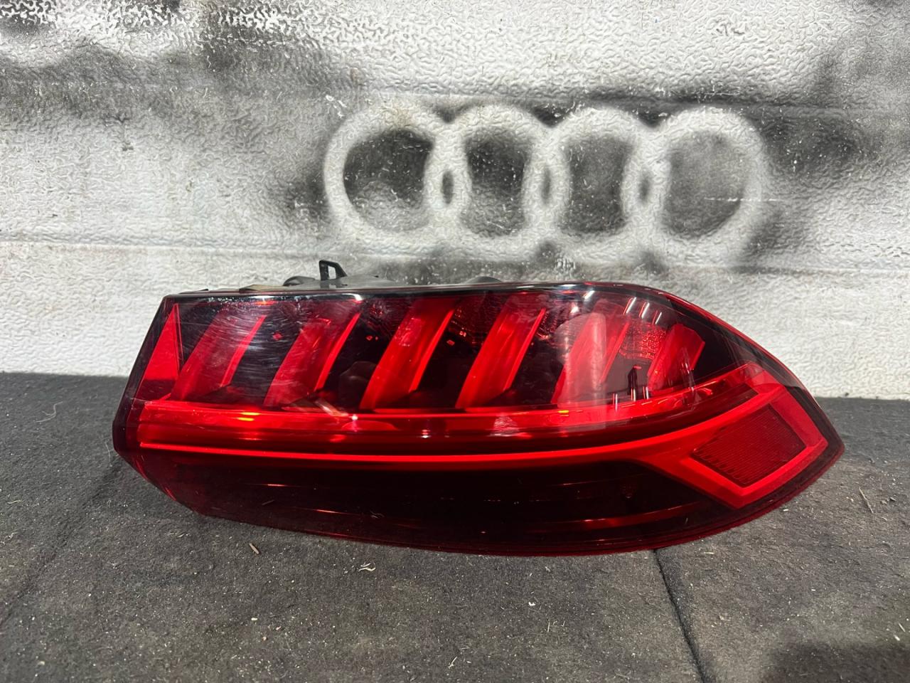 фонарь задний правый Audi A7 4K C8 2019, 3.0 л., дизель, АКПП, лифтбэк, 4K8945070B - фото №1