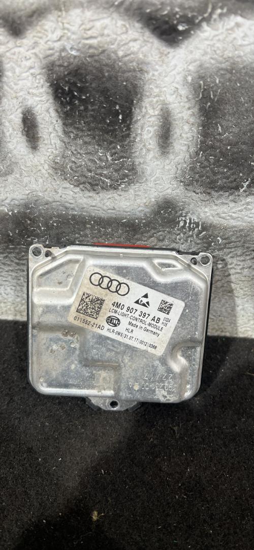 блок управления светом Audi Q7 4M 2018, 3.0 л., CVMD, дизель, АКПП, внедорожник 3 дв., 4M0907397AB - фото №1