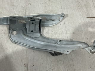 крепление ( кронштейн ) крыла Audi A7 4K 2020, 4K8821131B, 4K8821157B