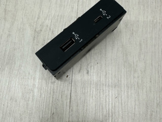 разъем AUX / USB Audi Q3 F3 2020, 2.0 л., бензин, АКПП, внедорожник 5 дв., 83A035736