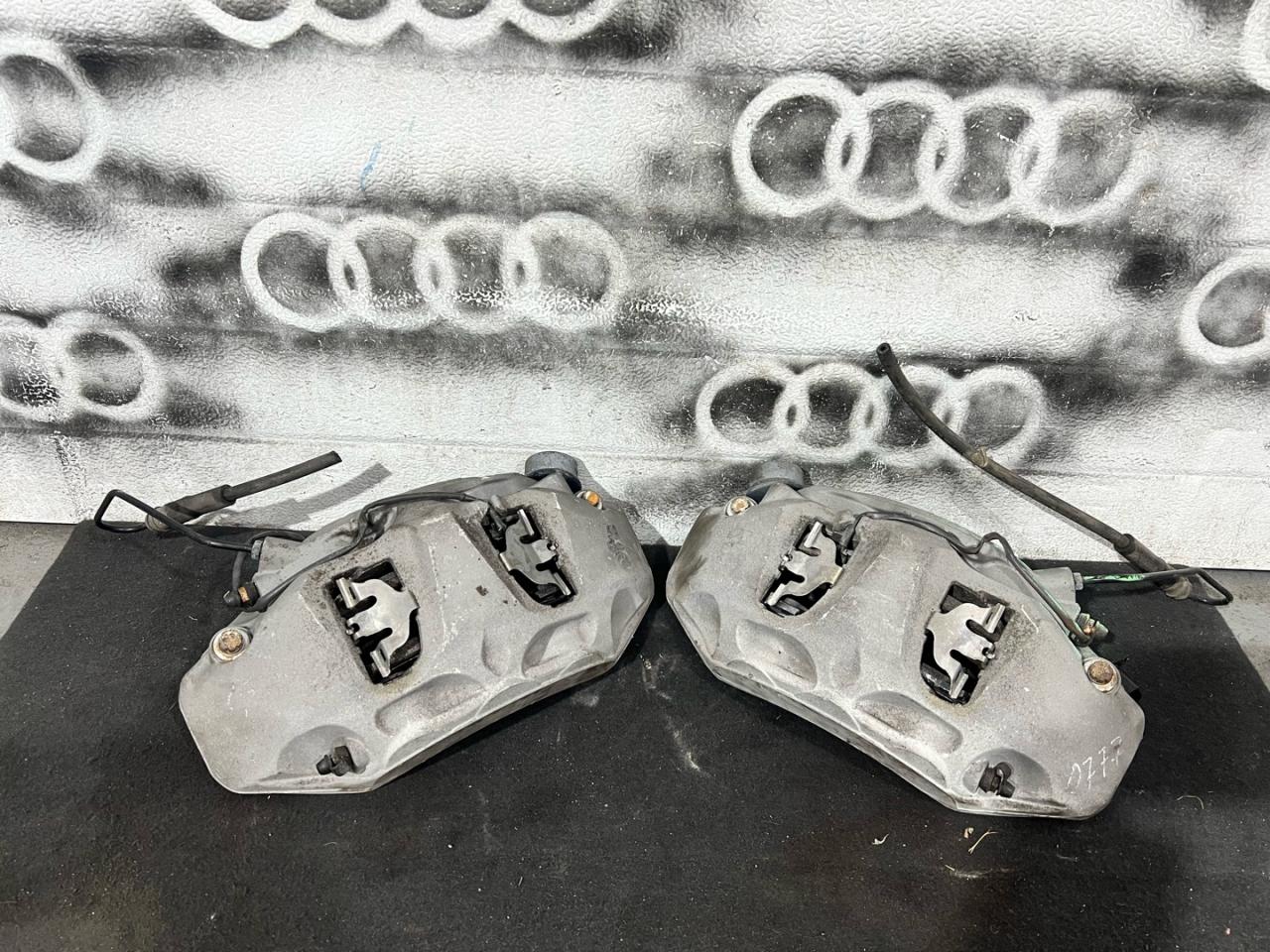 суппорт передний левый Audi A7 4K C8 2019, 3.0 л., дизель, АКПП, лифтбэк, 4K0615105AE, 4K0615106AE - фото №1