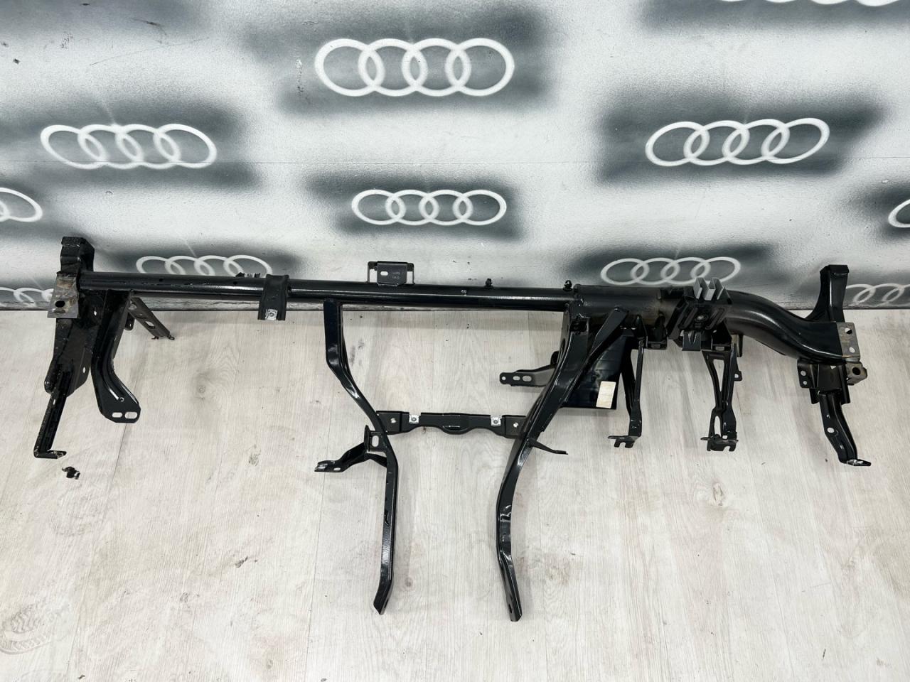 кронштейн торпеды Audi Q3 F3 2020, 2.0 л., бензин, АКПП, внедорожник 5 дв., 83B857017B, 83A880353 - фото №1