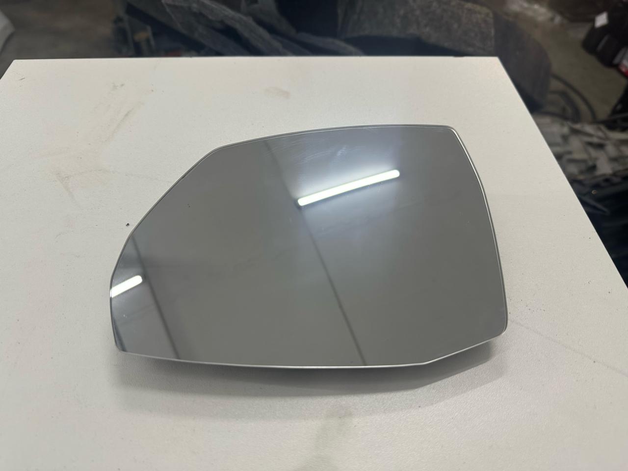 стекло зеркала наружного левого Audi Q5 FY 2020, 3.0 л., бензин, АКПП, внедорожник 5 дв., 80A857535D - фото №1