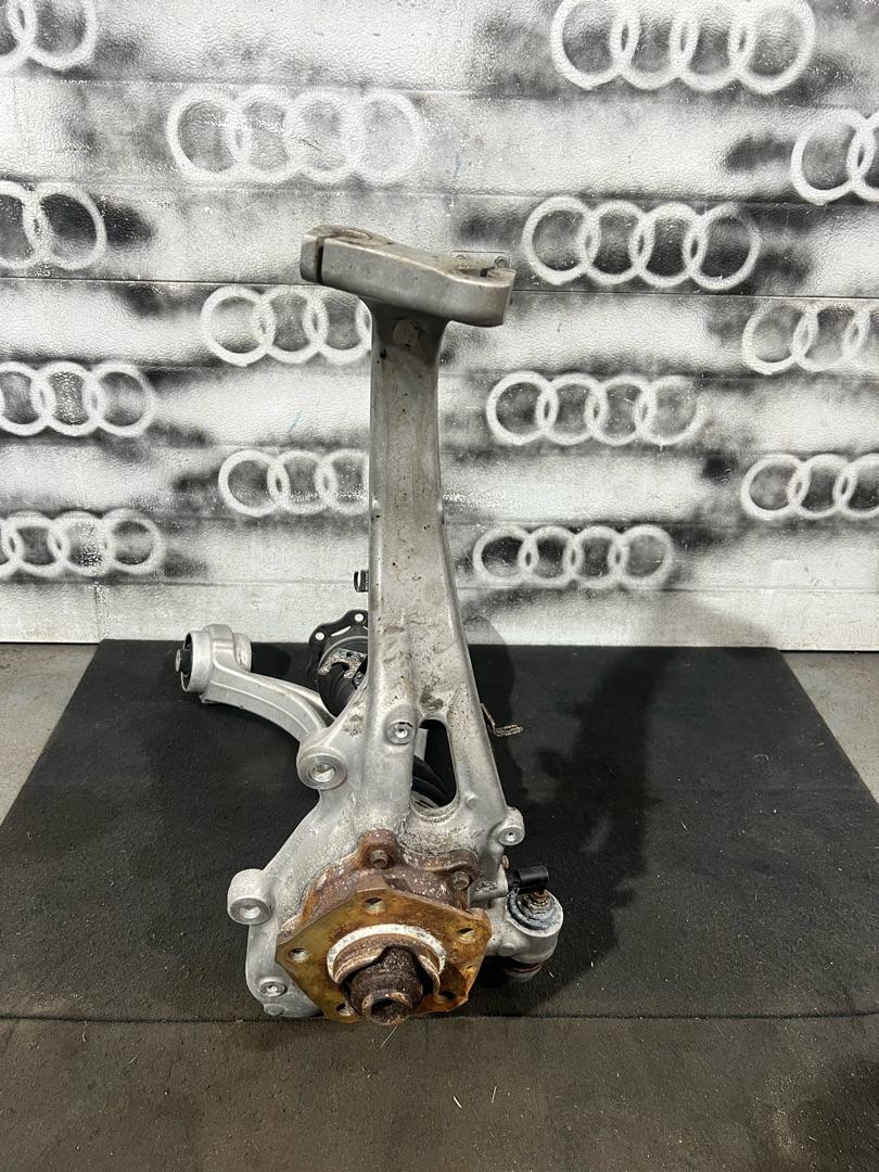 кулак поворотный правый Audi A7 4K C8 2019, 3.0 л., дизель, АКПП, лифтбэк, 4M0407156D, 4N0407271, 4K0407242D, 80A407696C - фото №1