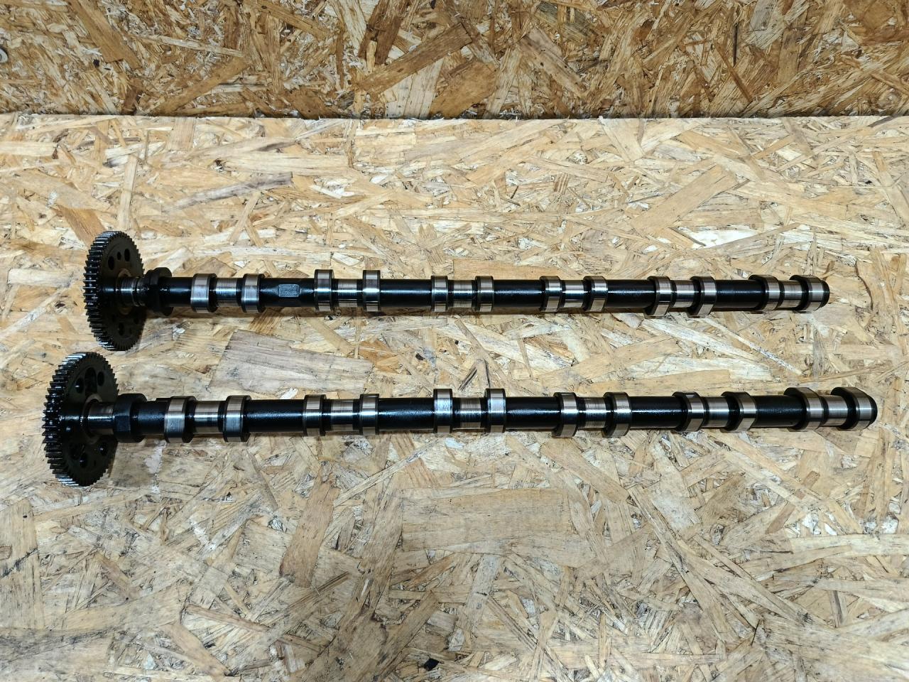 распредвал BMW X5 E70 2007, 3.0 л., дизель, АКПП, черный, внедорожник 5 дв., полный привод, правый руль, 11317791580, 7791580 - фото №1