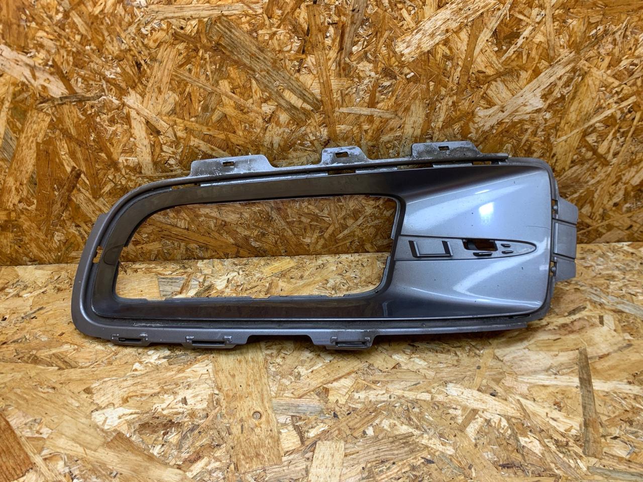 решётка бампера боковая левая BMW X5 E70 2007, 4.8 л., бензин, АКПП, серебро, внедорожник 5 дв., полный привод, правый руль, 7159595, 51117172450, 7172450, 51117159595 - фото №1
