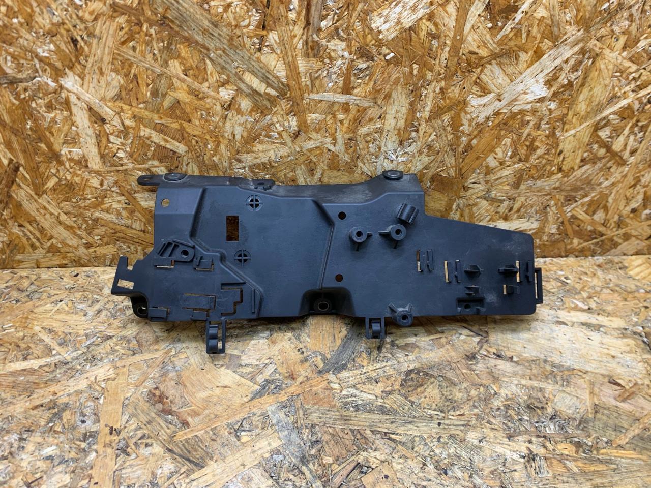 кронштейн (крепление) BMW 5 серия F07/F10/F11 F11 2011, 3.0 л., дизель, АКПП, черный, универсал, задний привод, 7806494, 13627806494 - фото №1