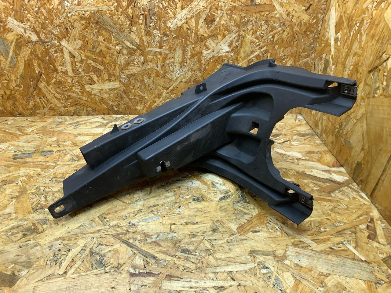 крепление фары левой BMW X5 E70 2007, 3.0 л., M57 306 D3, дизель, АКПП, серебристый, внедорожник 5 дв., полный привод, правый руль, 7157983, 51657157983 - фото №1