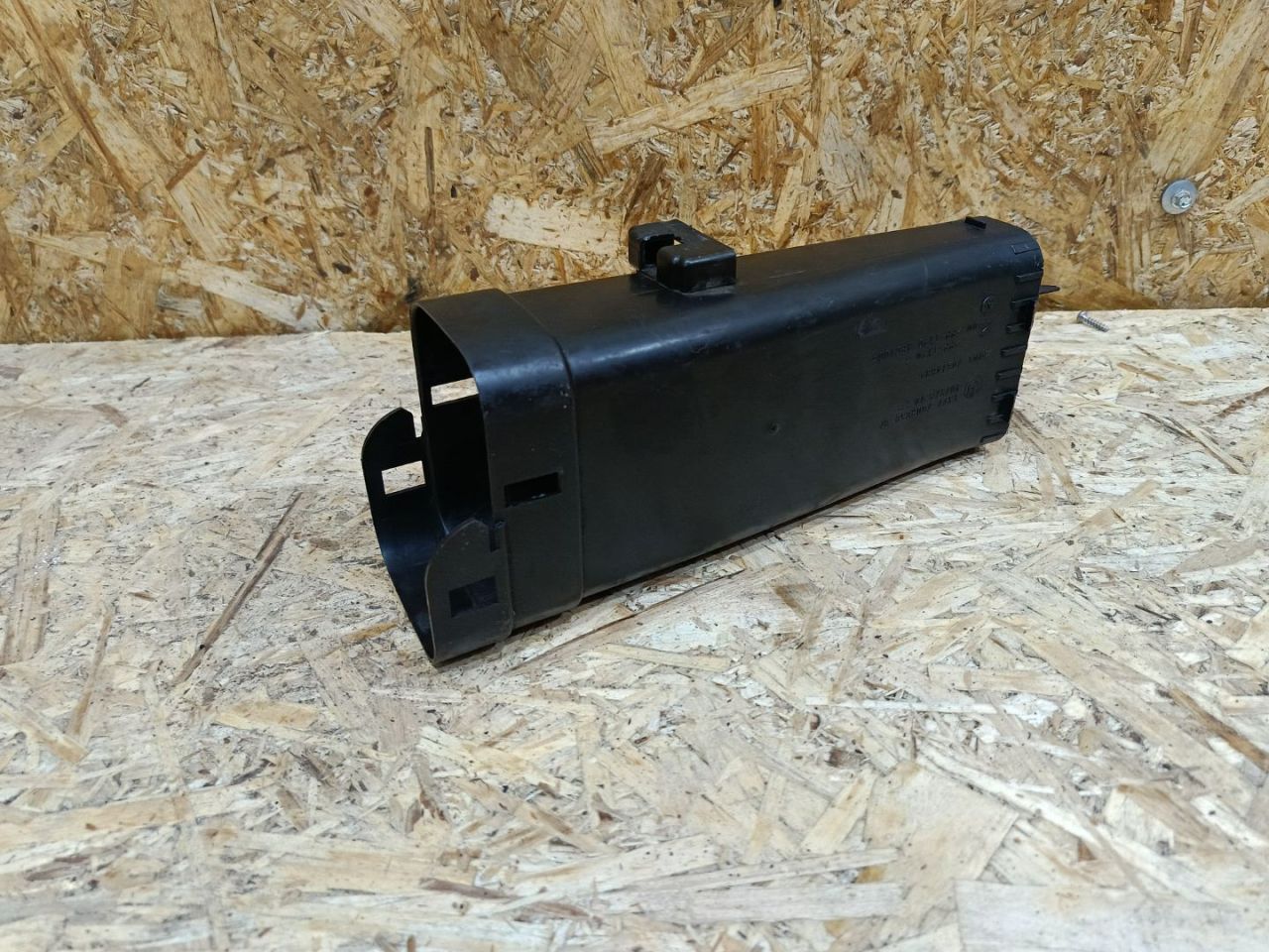 воздуховод BMW 3 серия F30/F31/F34 F30 2013, 3.0 л., дизель, АКПП, черный, седан, задний привод, правый руль, 7602650, 13717602650 - фото №1