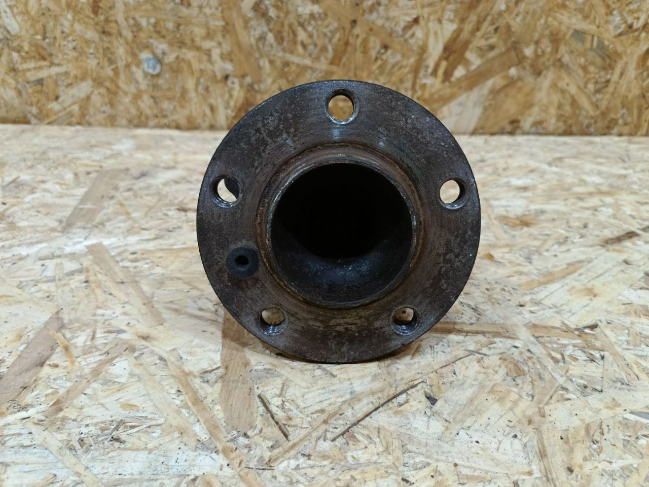 ступица передняя BMW 5 серия F07/F10/F11 F11 2011, 3.0 л., дизель, АКПП, черный, универсал, задний привод, 31206872888, 6872888, 31206867087, 6867087, 31206850158, 6850158, 31204081309, 4081309, 31206791007, 6791007, 31206775771, 6775771 - фото №1