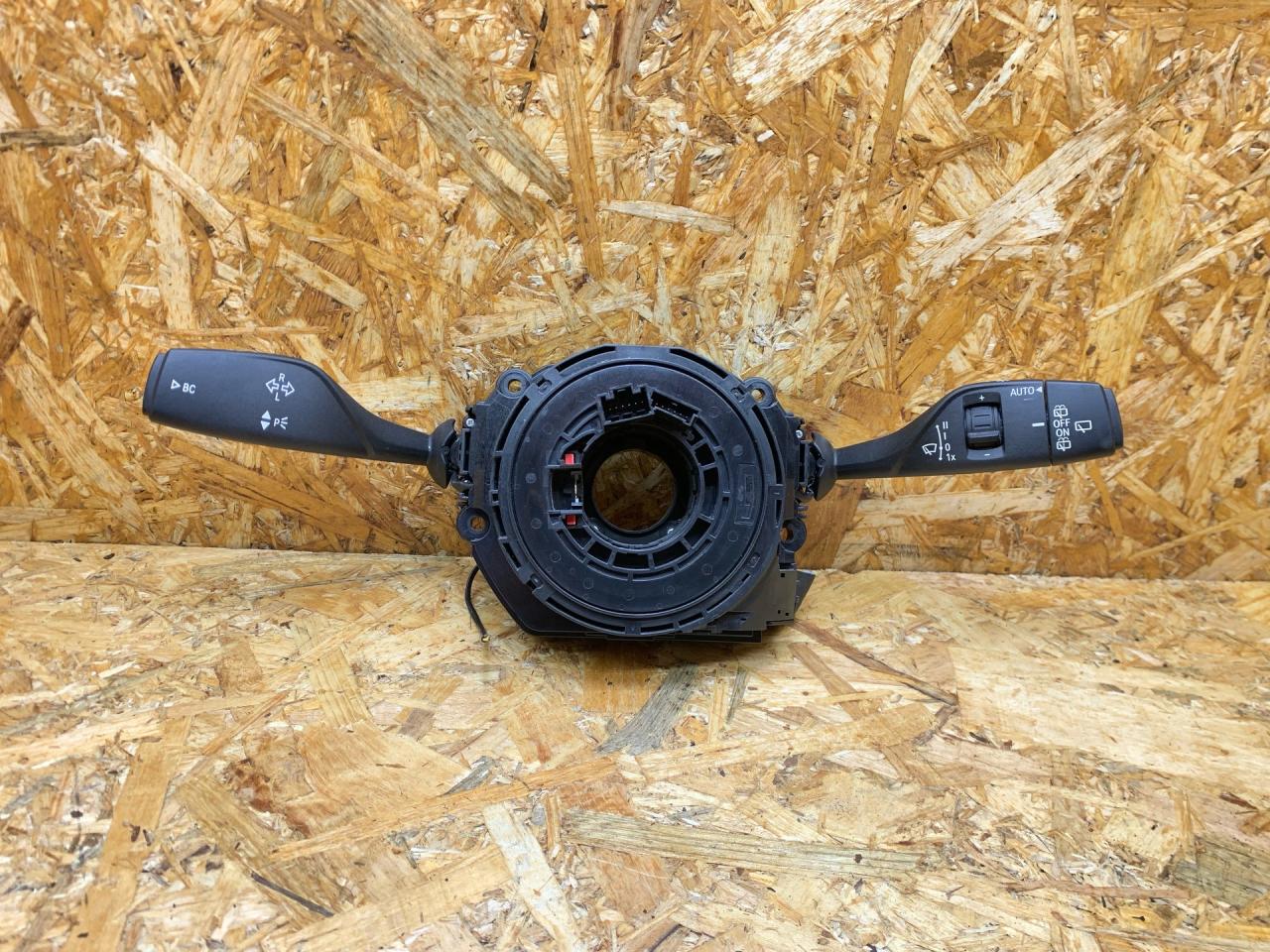 переключатель подрулевой (стрекоза) BMW X5 F15 2014, 2.0 л., дизель, АКПП, внедорожник 5 дв., полный привод, правый руль, 6827369, 61316827369, 9368597, 61319368597, 61319330563, 9330563, 61319261757, 9261757 - фото №1