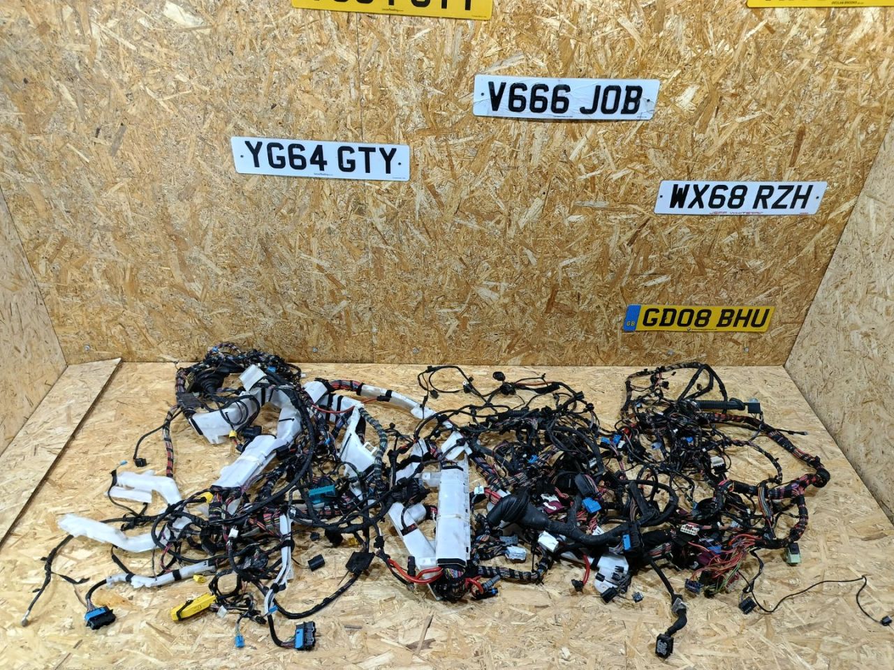 проводка салона BMW X5 F15 2014, 3.0 л., дизель, АКПП, коричневый, внедорожник 5 дв., полный привод - фото №1