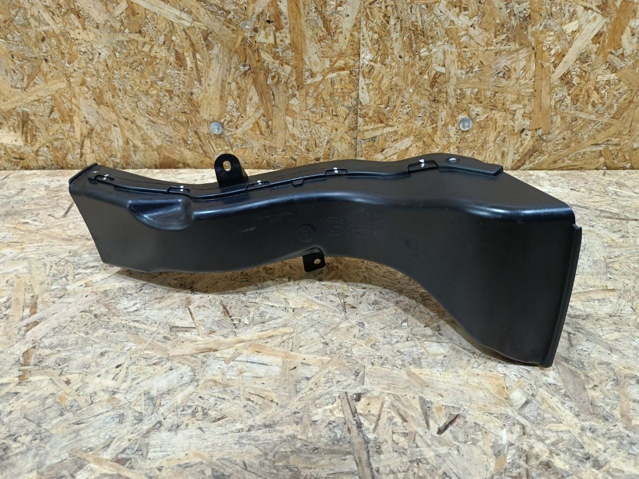воздуховод тормозной левый BMW 3 серия F30/F31/F34 F30 2013, 3.0 л., дизель, АКПП, черный, седан, задний привод, правый руль, 8054229 - фото №1