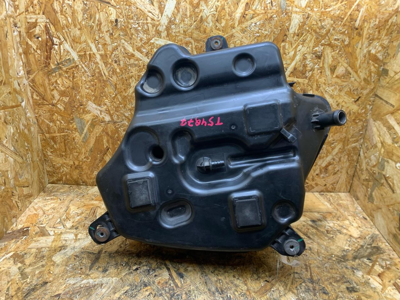 бак AdBlue (мочевины) BMW 5 серия G30/G31 G30 2018, 3.0 л., дизель, АКПП, серый, седан, полный привод, правый руль, 7418879, 16197391919, 7391919 - фото №1