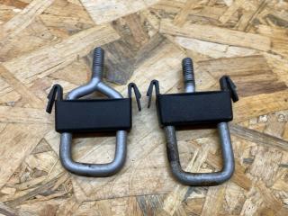 захватный крюк капота BMW 1 серия F20/F21 [2-й рестайлинг] E82 2018, 1.5 л., бензин, МКПП, хетчбэк 5 дв., задний привод, правый руль