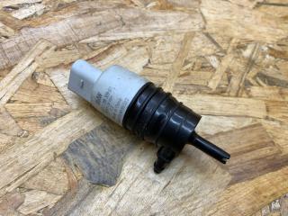 насос (моторчик) омывателя стекла BMW 1 серия F20/F21 [2-й рестайлинг] E82 2018, 1.5 л., бензин, МКПП, хетчбэк 5 дв., задний привод, правый руль, 7298309